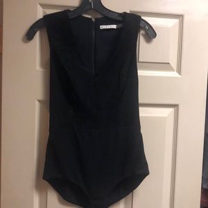 Alice and Olivia black v-neck bodysuit size xs